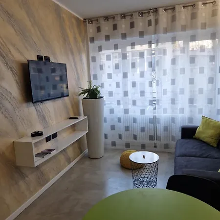 Cozy And Restful In Como, Near The شقة